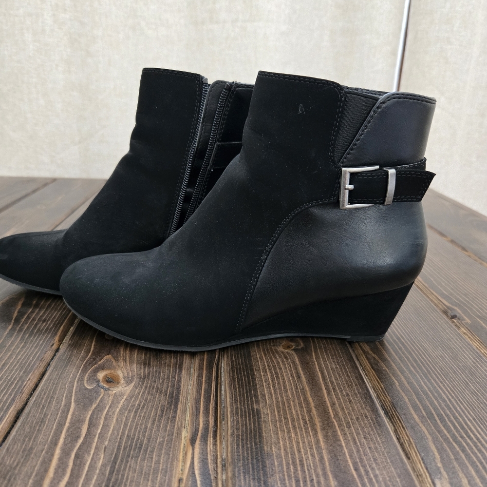 Chic Black Heeled Boots